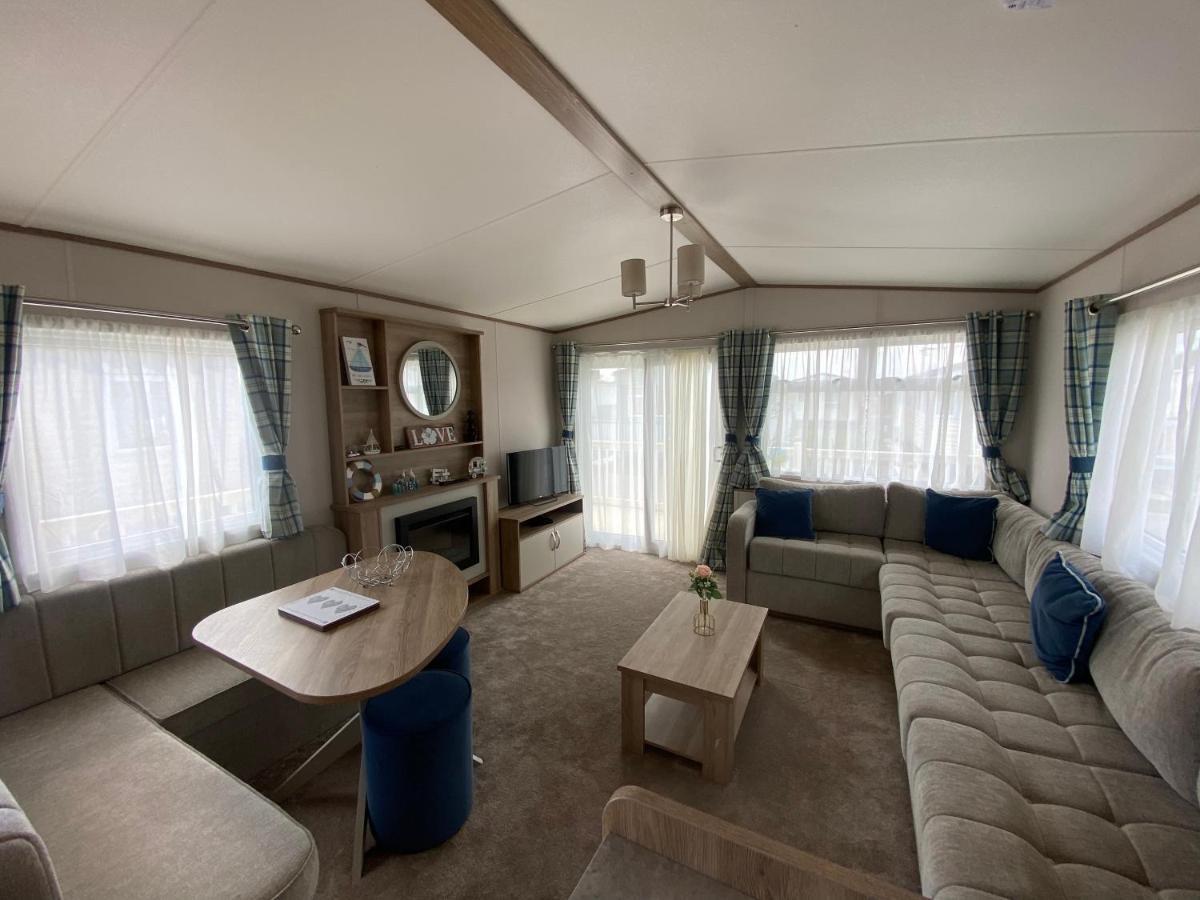 Palm Grove 182 - Pet Friendly, Wifi, Close To Beach And Clubhouse - Golden Palm Resort - Meadow Lakes Caravan & Lodge Hire Skegness Luaran gambar